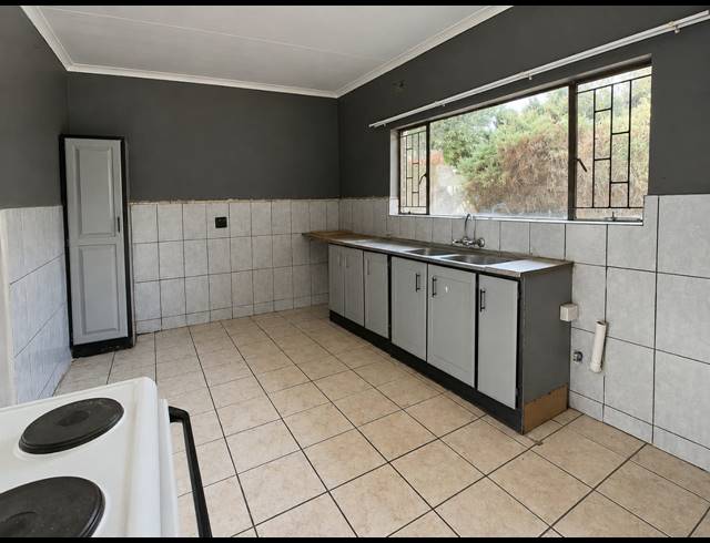 3 BEDROOM HOUSE FOR SALE IN FALCON RIDGE